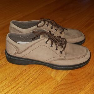 Easy Spirit Brown Leather sneakers